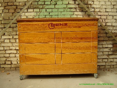 Turnkiste mit Schublade